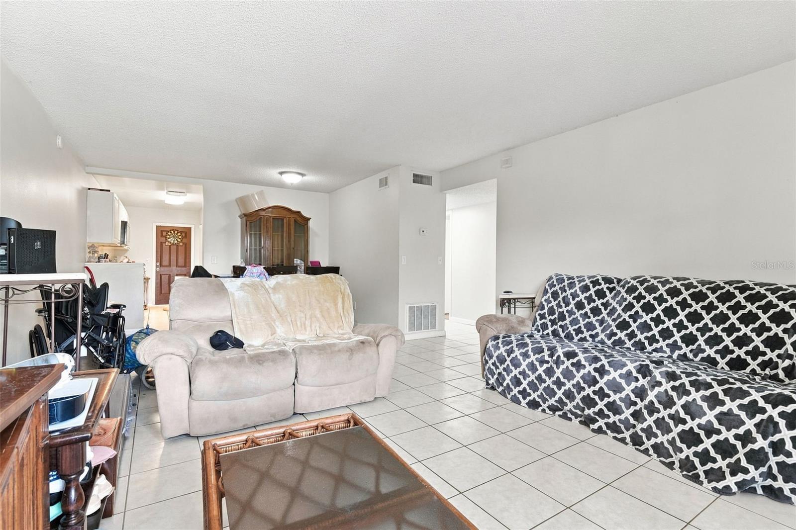 605 NORTHLAKE BOULEVARD 75