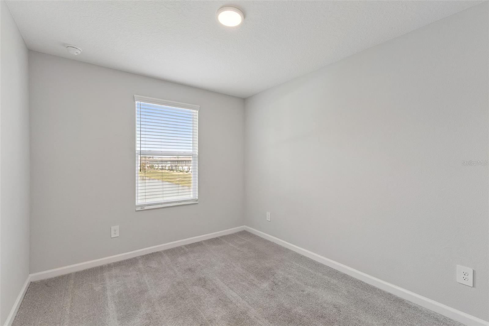 TOWNS AT LAKE MONROE COMMONS - Residential Lease