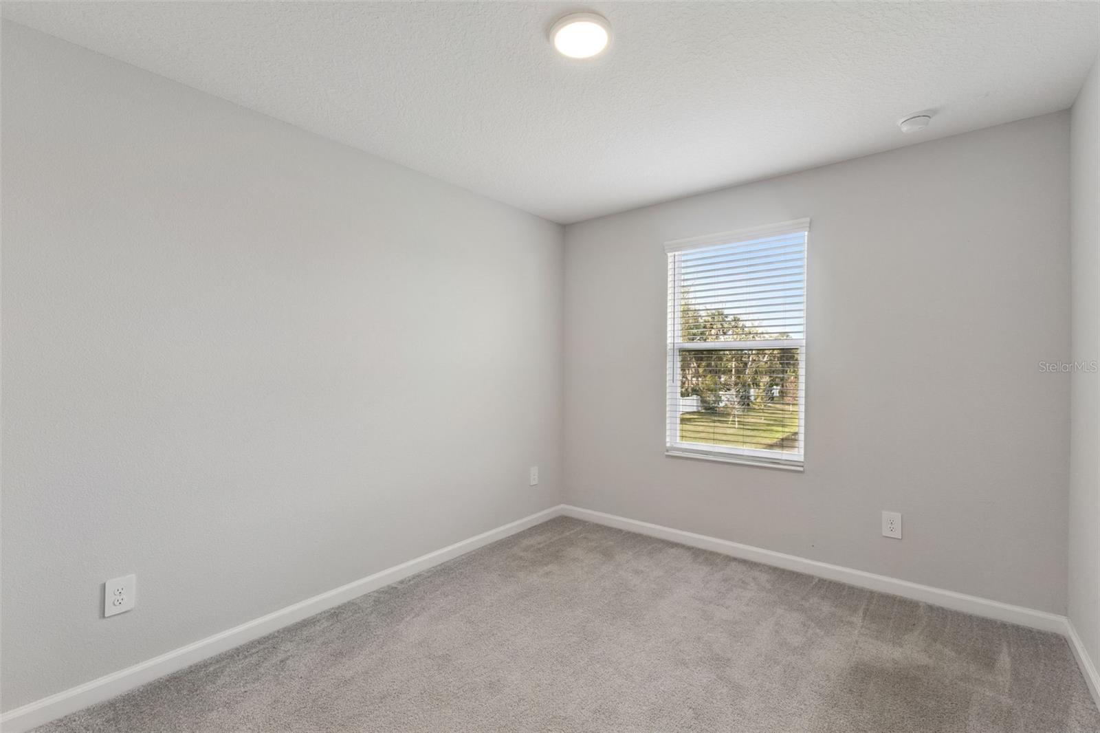 TOWNS AT LAKE MONROE COMMONS - Residential Lease