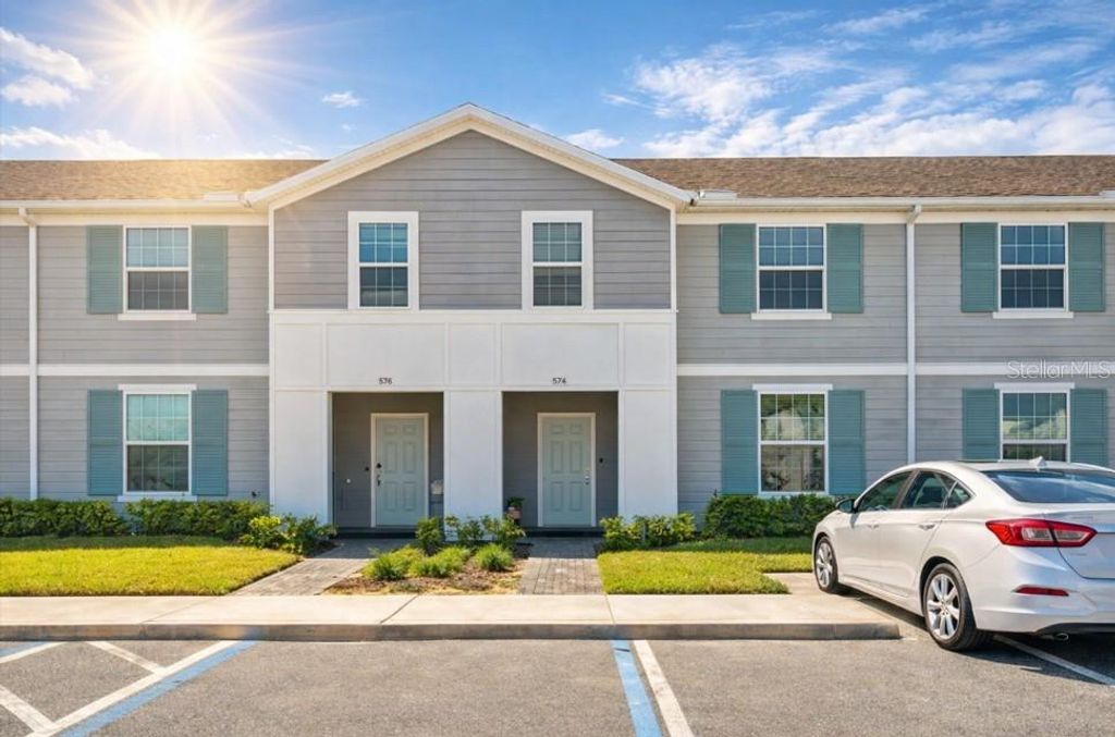 Photo of 926 Paradise Drive, Davenport, FL 33897 (MLS # S5138229)