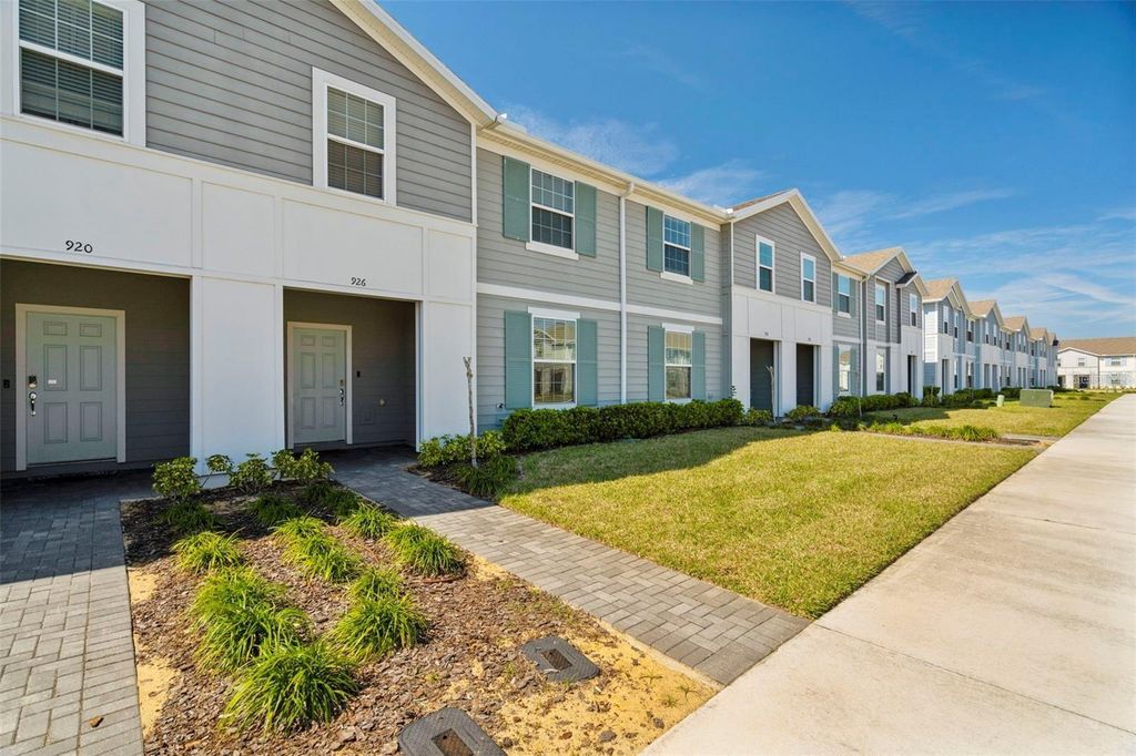 Photo of 926 Paradise Drive, Davenport, FL 33897 (MLS # S5138229)