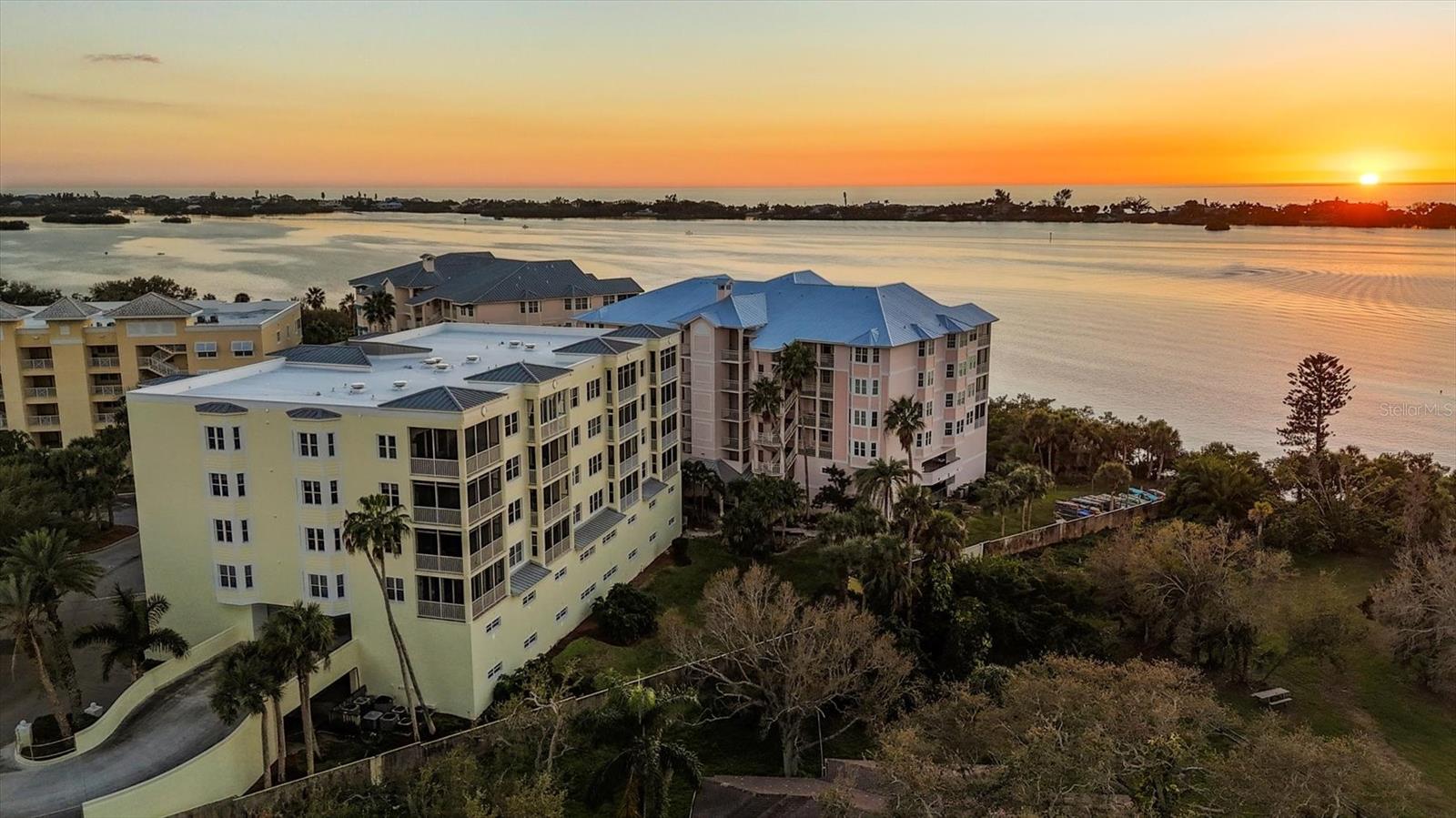 BAYPOINTE VISTA 1 - Residential