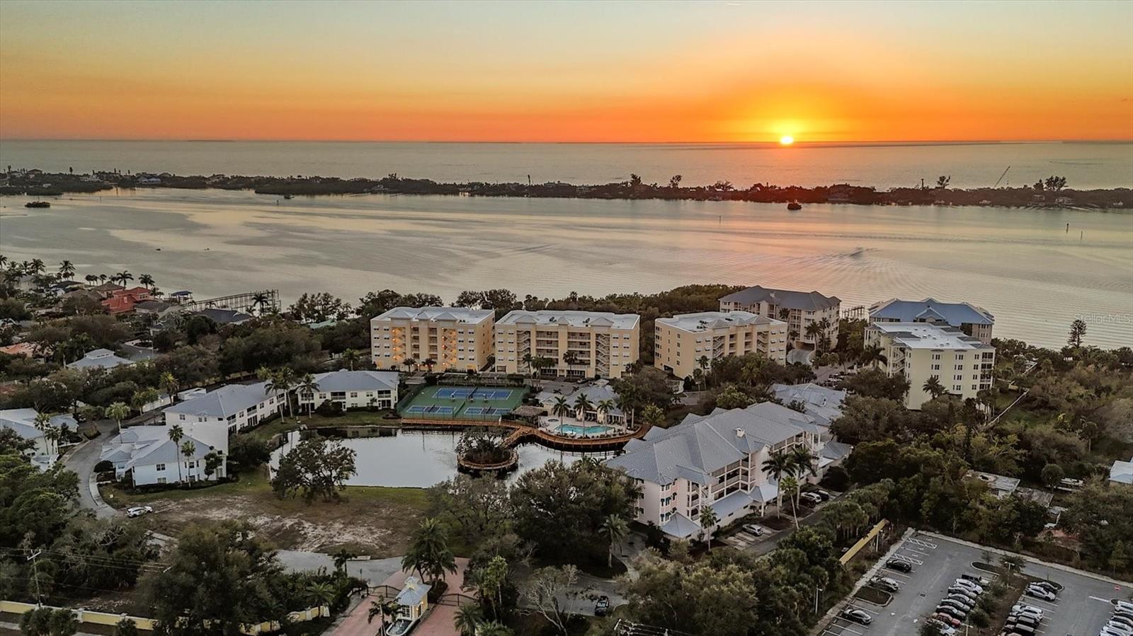 BAYPOINTE VISTA 1 - Residential