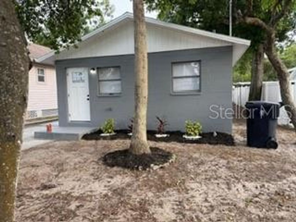 Photo of 305 E Emma Street, Tampa, FL 33603 (MLS # TB8427784)