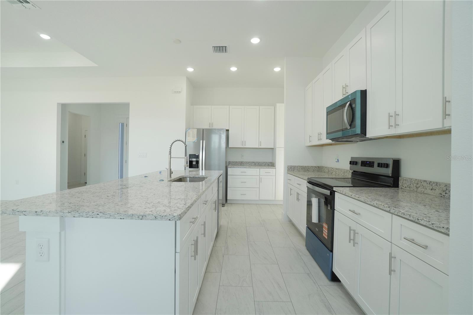 ROTONDA SANDS - Residential