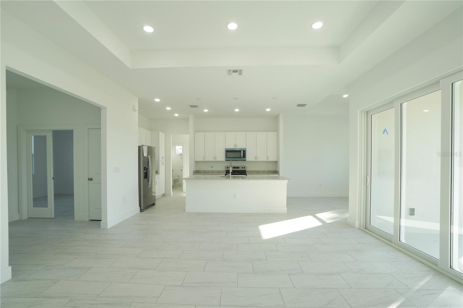 ROTONDA SANDS - Residential