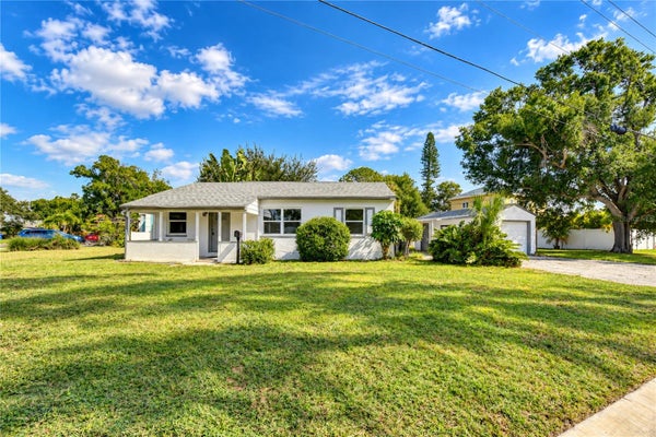4117 BAY ST NE, SAINT PETERSBURG, FL 33703 - Image eb8932a604139c65420e1df835e2d75d/1190745366