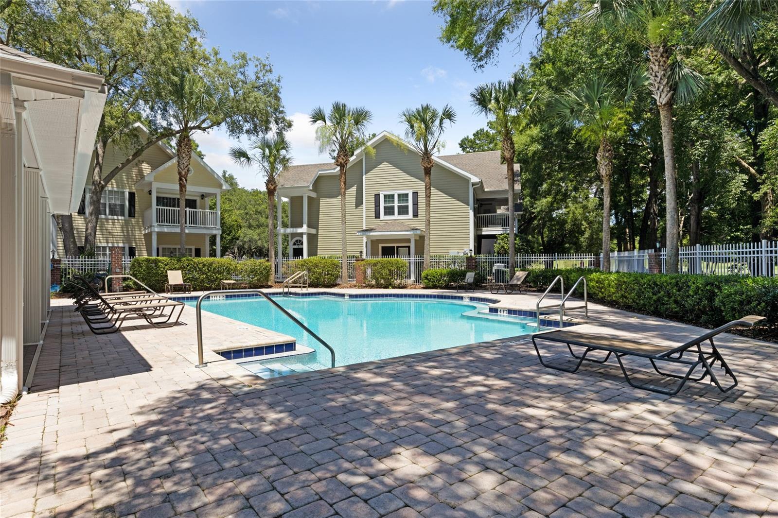 THE LINKS - Residential