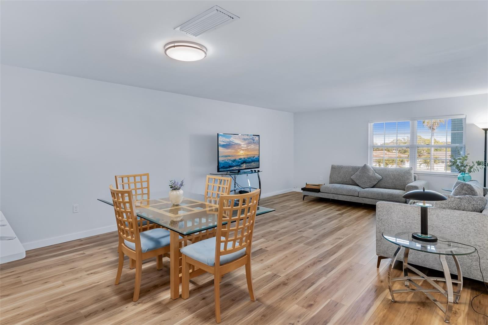 BELLEAIR FOREST - Residential