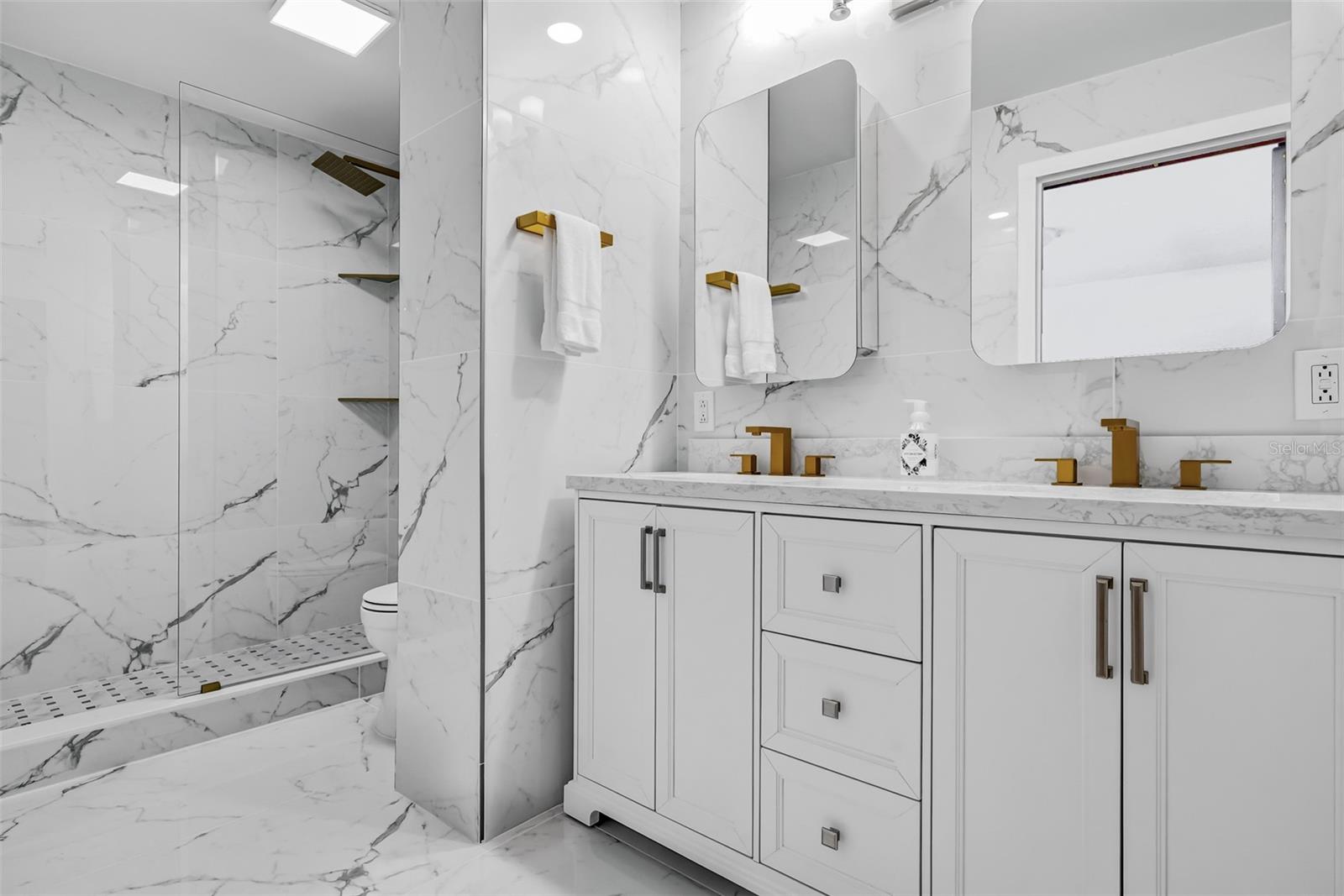 BELLEAIR FOREST - Residential