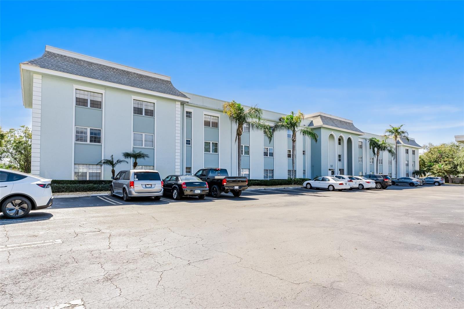 BELLEAIR FOREST - Residential