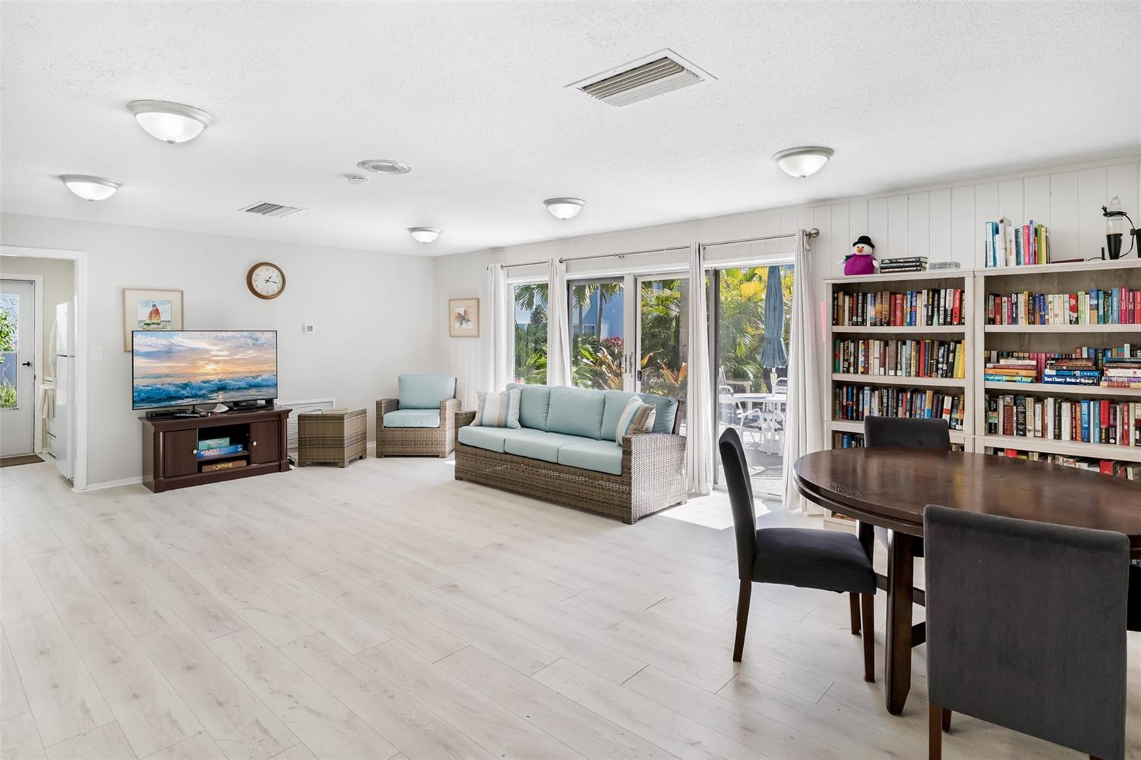 BELLEAIR FOREST - Residential