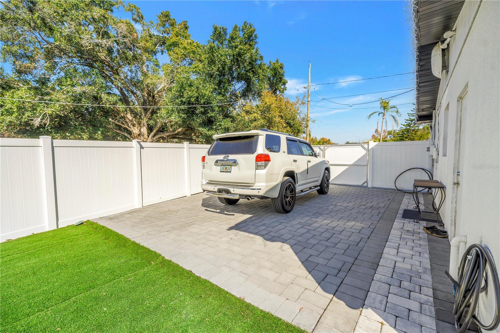 TAMPAS NORTH SIDE CNTRY CL - Residential