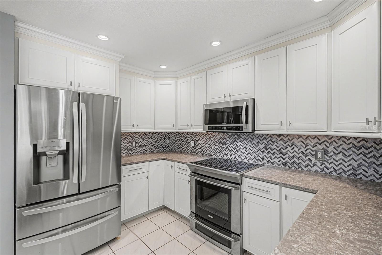 FAIRWAYS AT GREAT OUTDOORS - Residential