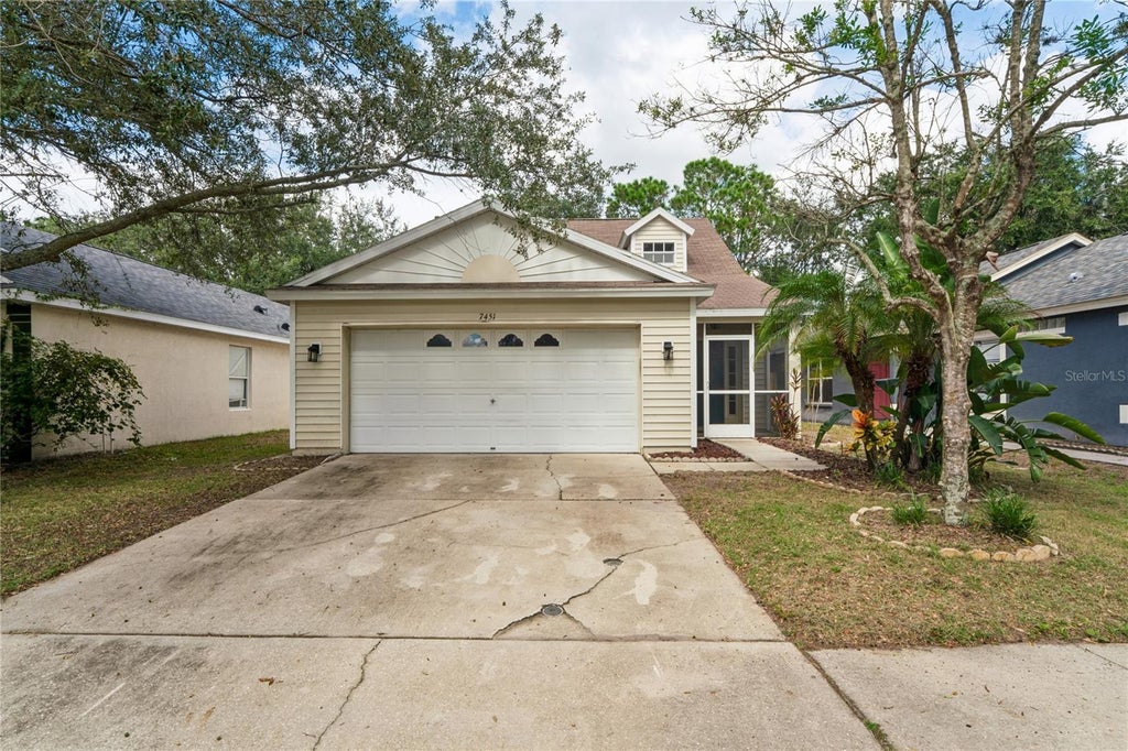 Photo of 7451 Oxford Garden Circle, Apollo Beach, FL 33572 (MLS # TB8559281)