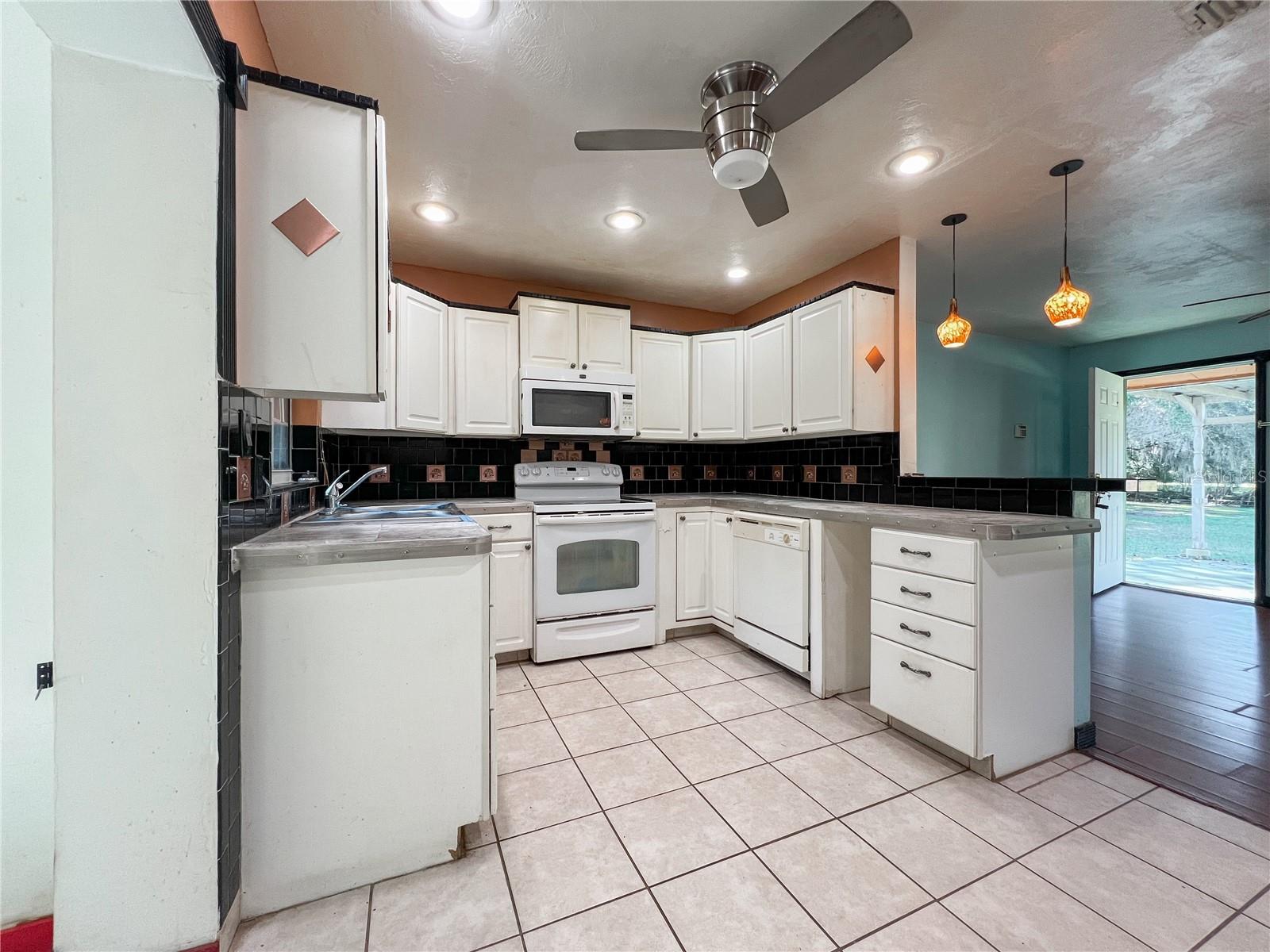 FALL-PORT ACRES - Residential