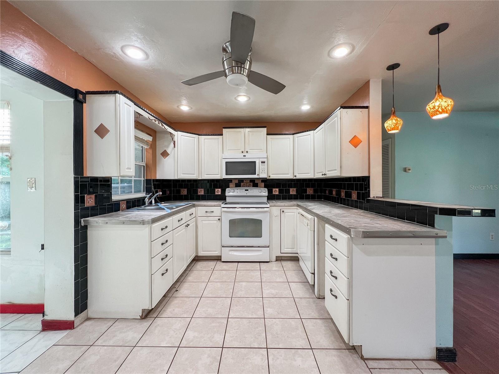 FALL-PORT ACRES - Residential