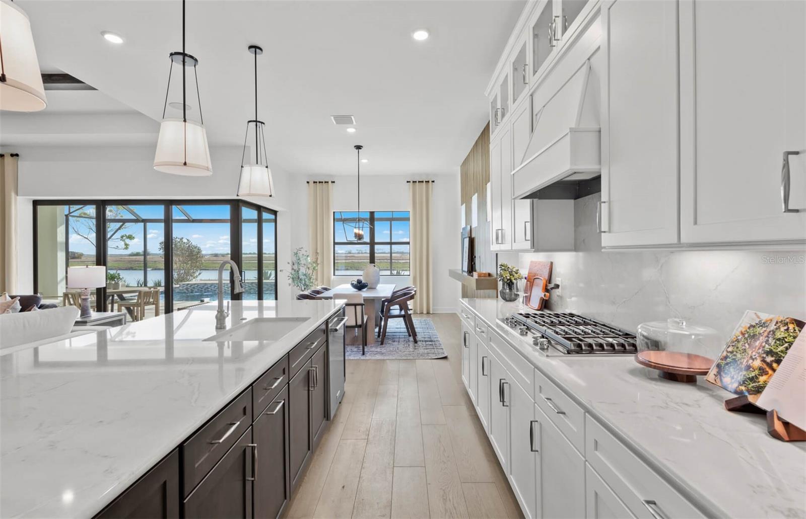 4933 DEL REY COVE