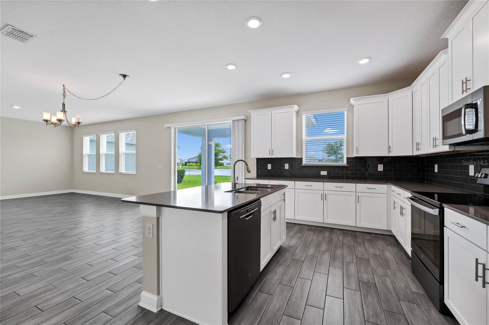 STOREY PK-PCL L PH 4 - Residential