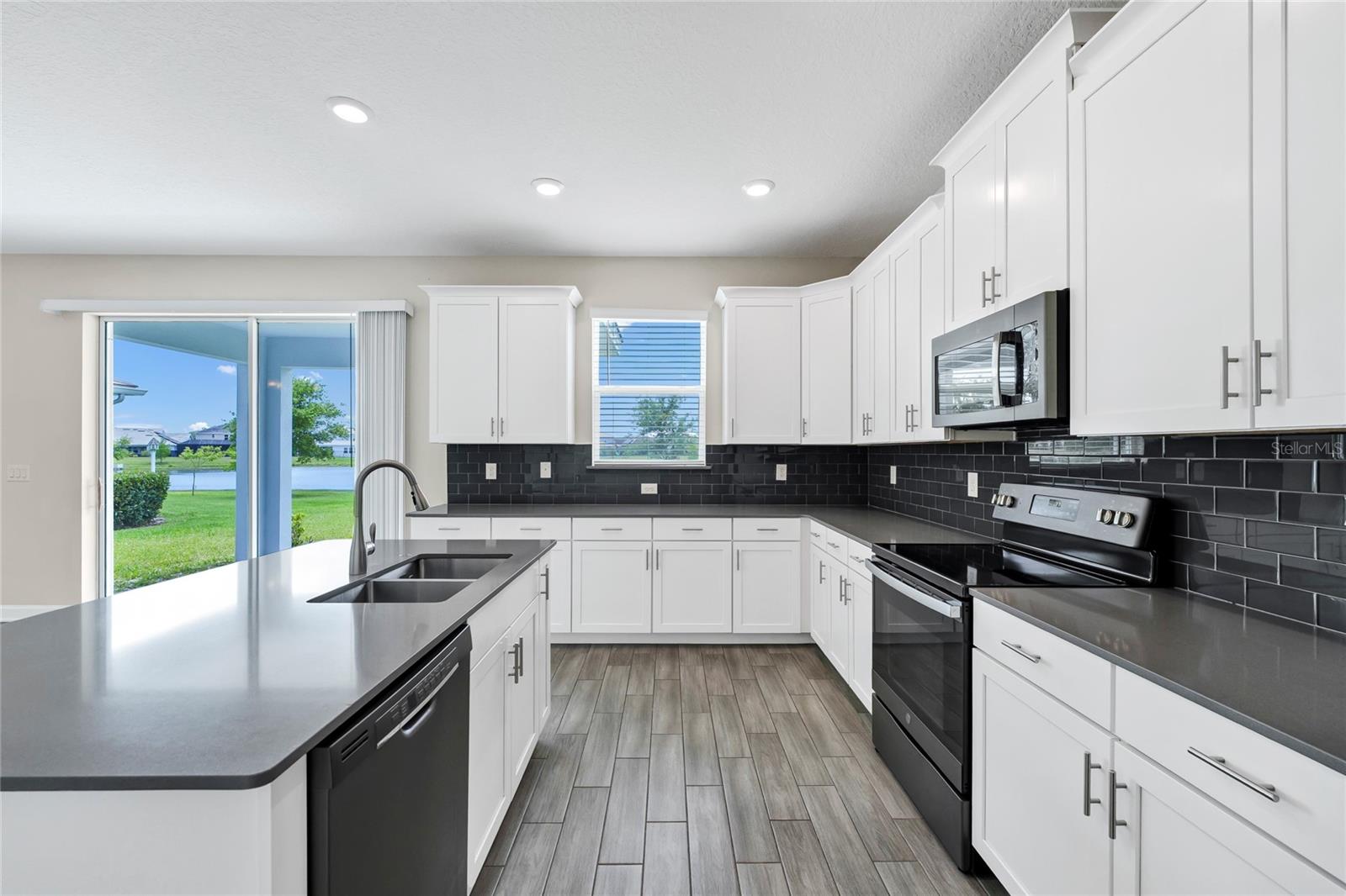 STOREY PK-PCL L PH 4 - Residential