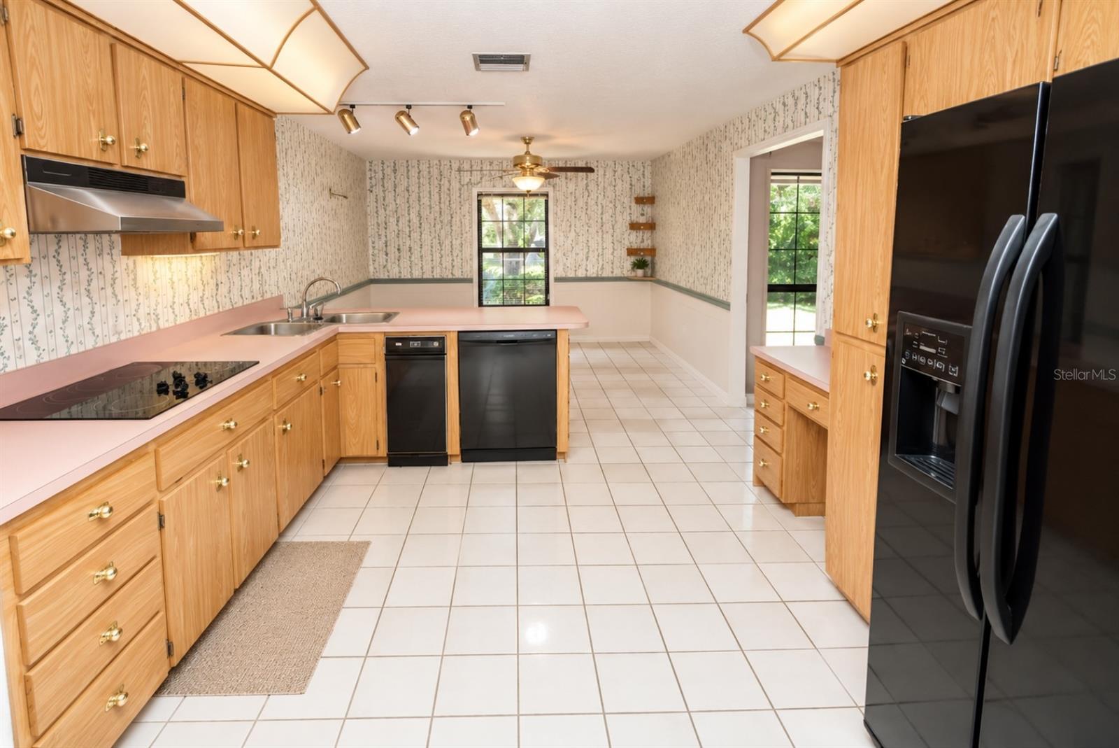 2510 MERRI OAKS COURT