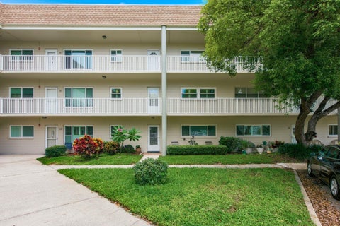 2440 World Parkway Boulevard 34, Clearwater, FL 33763