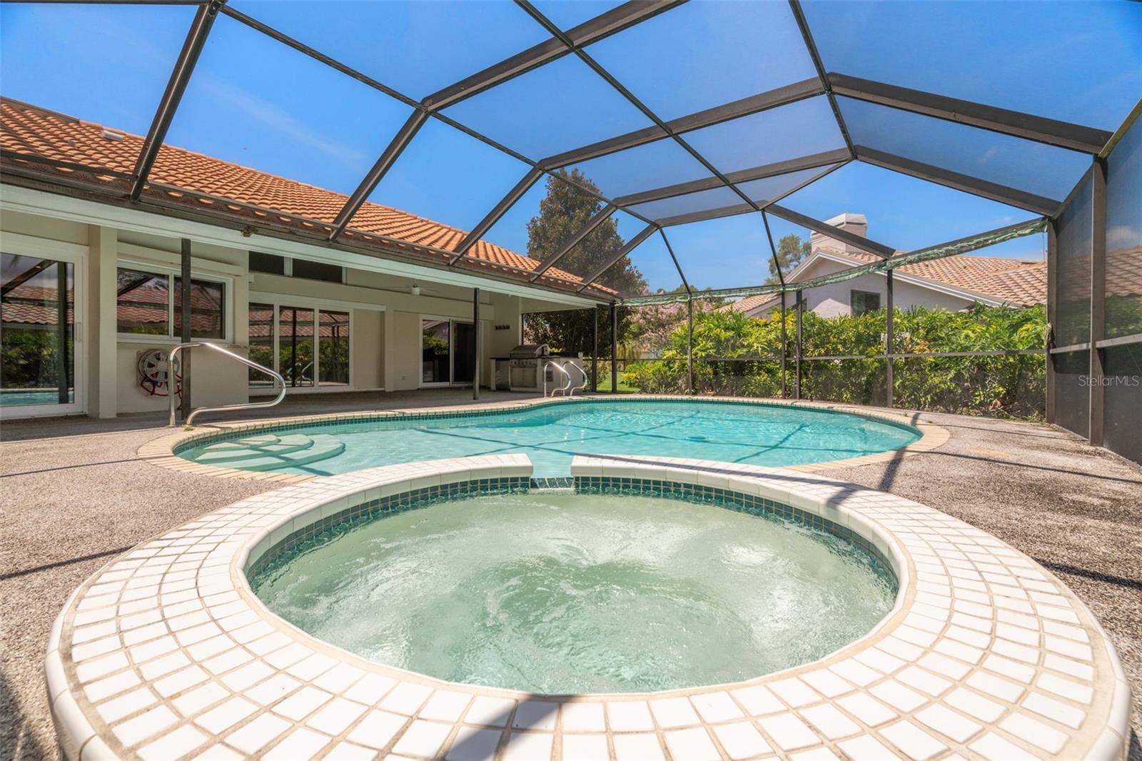 WEATHERSTONE - Residential
