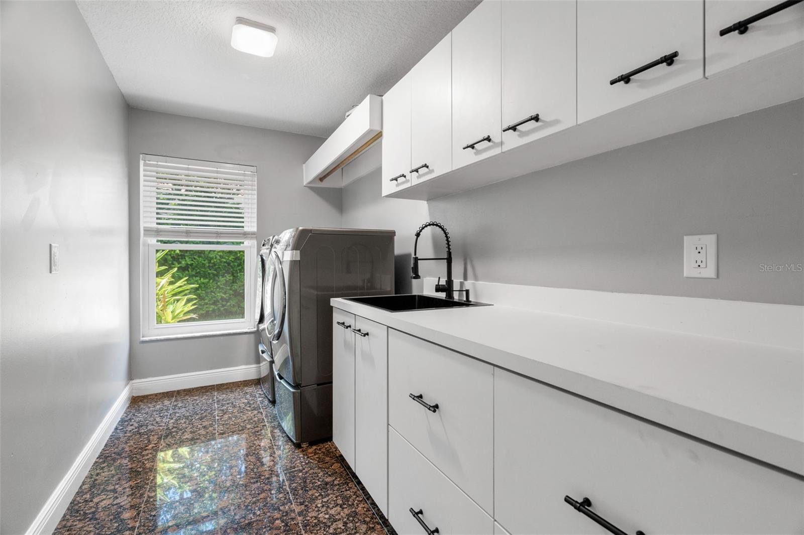 WEATHERSTONE - Residential