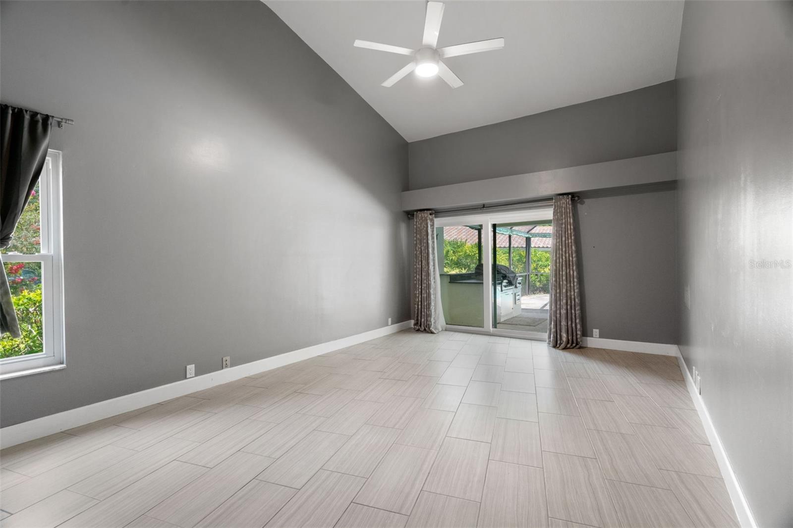 WEATHERSTONE - Residential