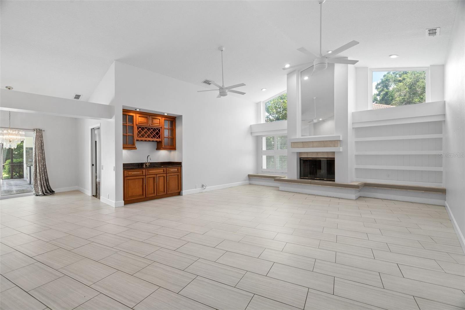 WEATHERSTONE - Residential