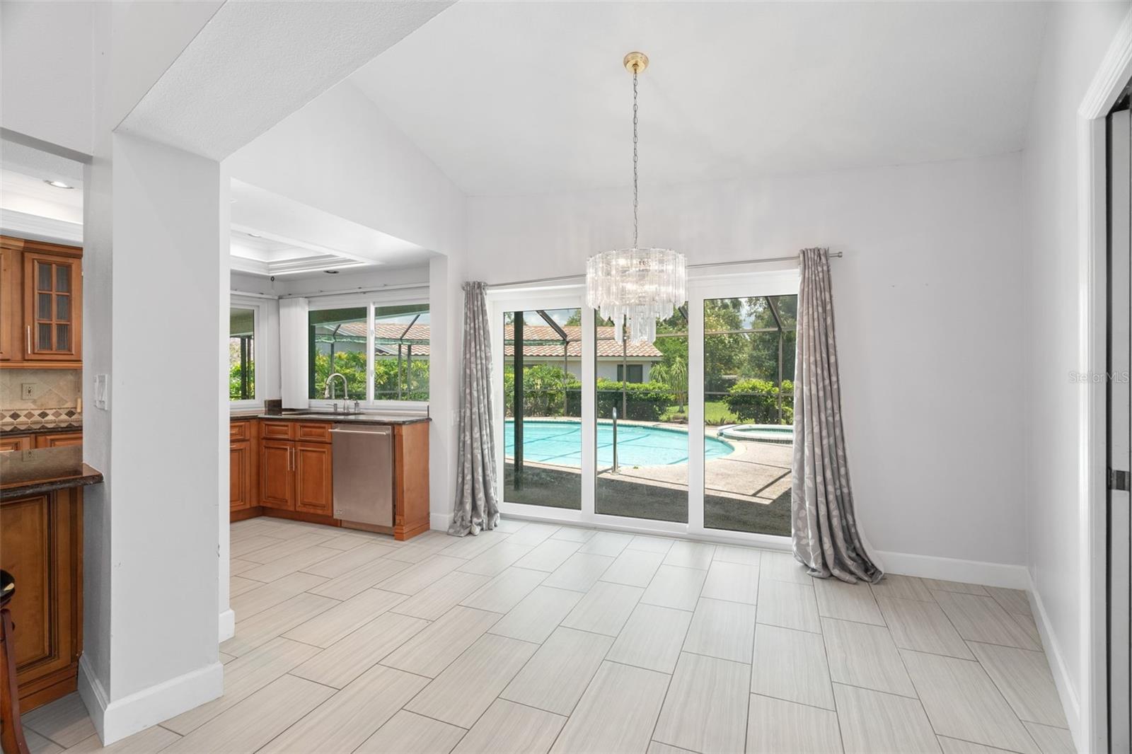 WEATHERSTONE - Residential