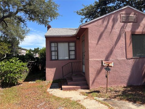Photo of 635 30th Avenue S, St Petersburg, FL 33705 (MLS # TB8504495)