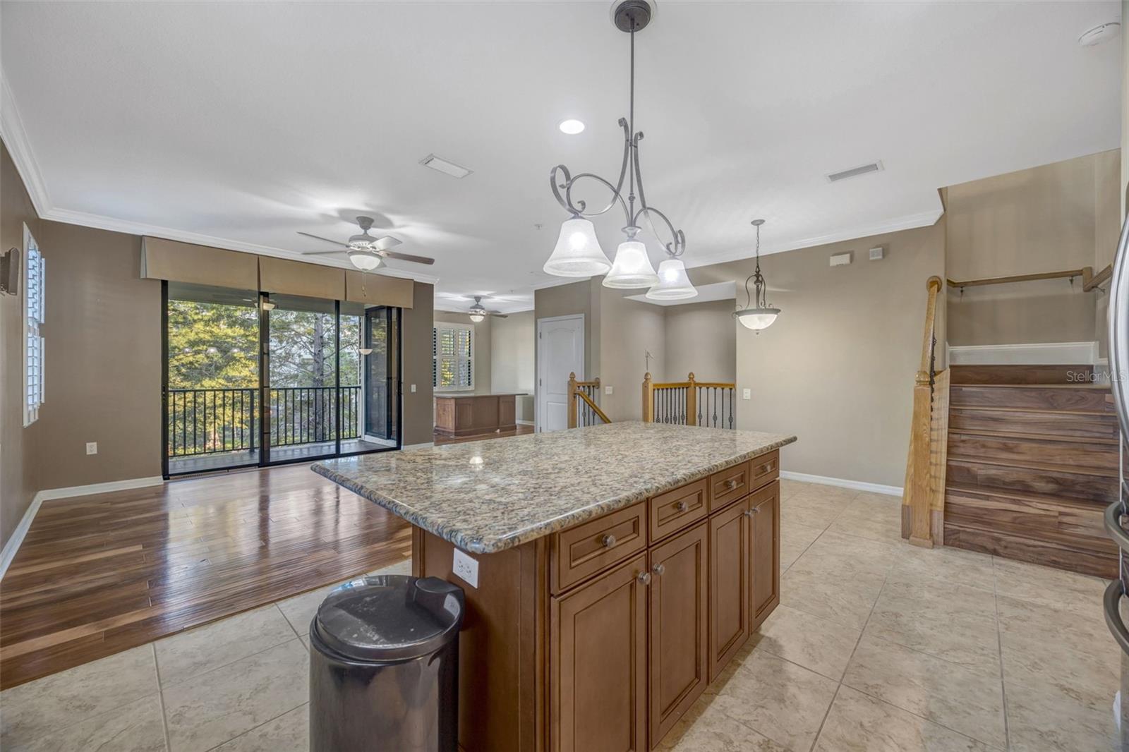 TOWNHOMES AT PELICAN POINTE - Residential