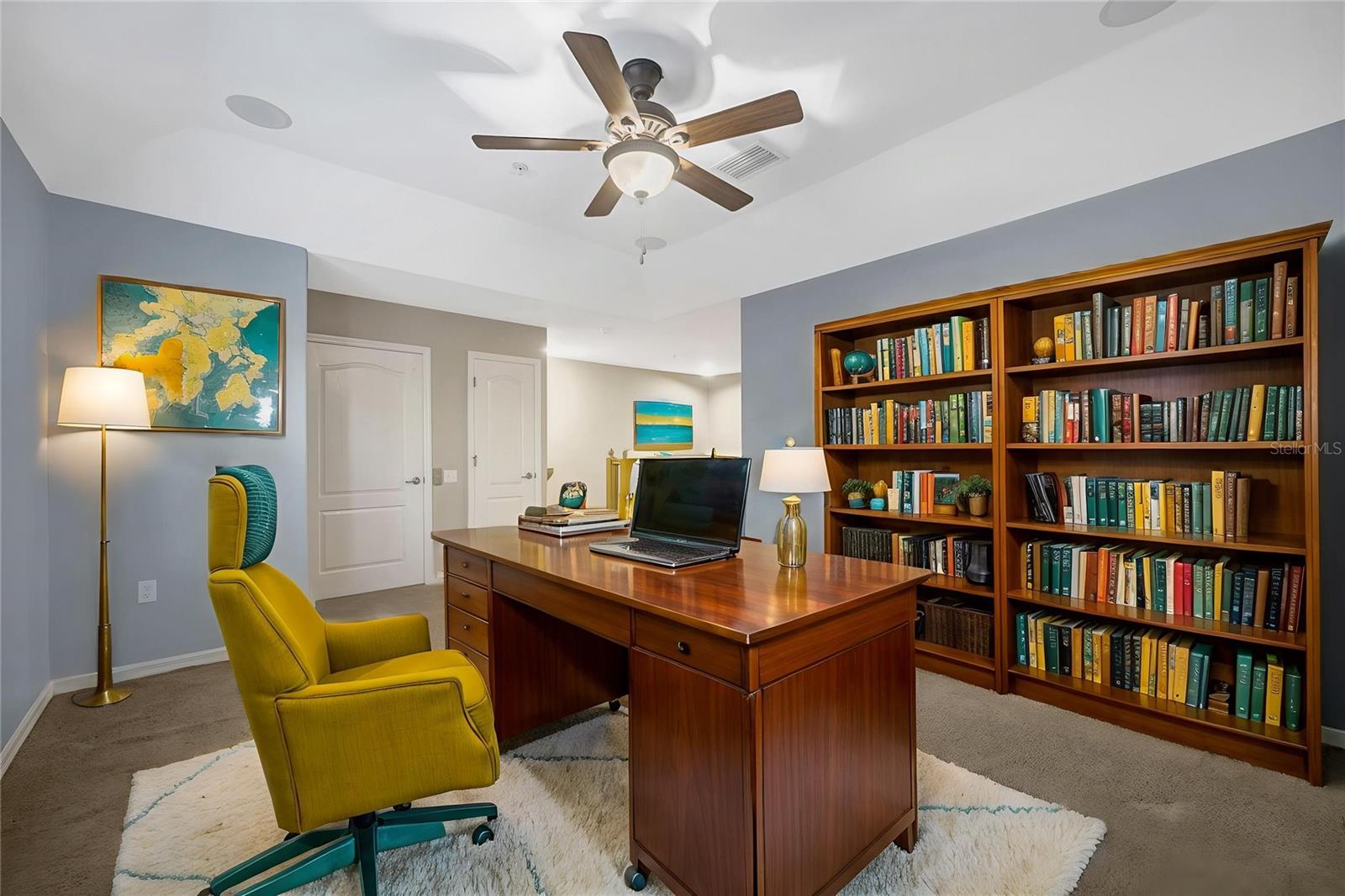 TOWNHOMES AT PELICAN POINTE - Residential