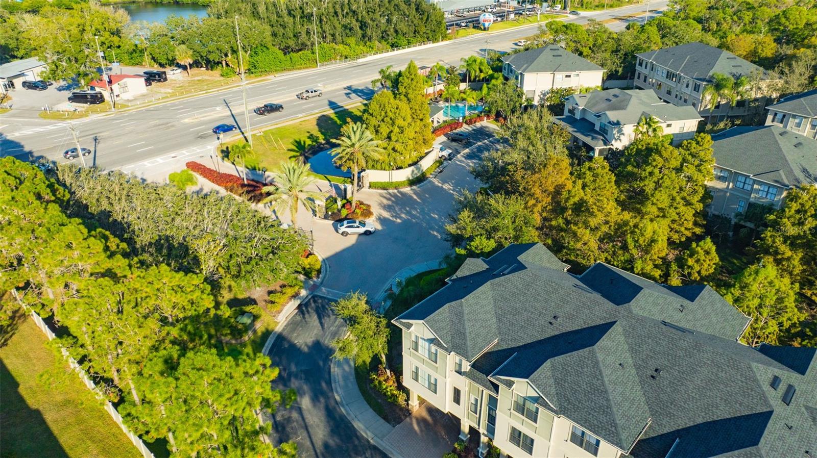 TOWNHOMES AT PELICAN POINTE - Residential