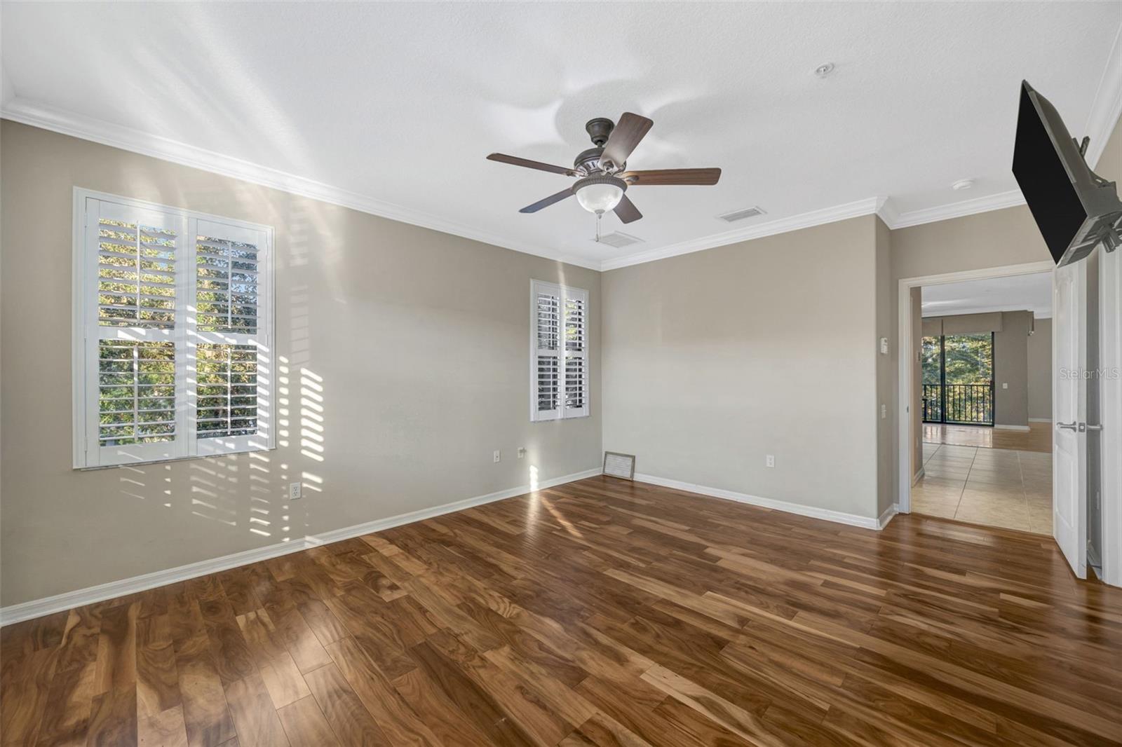 TOWNHOMES AT PELICAN POINTE - Residential