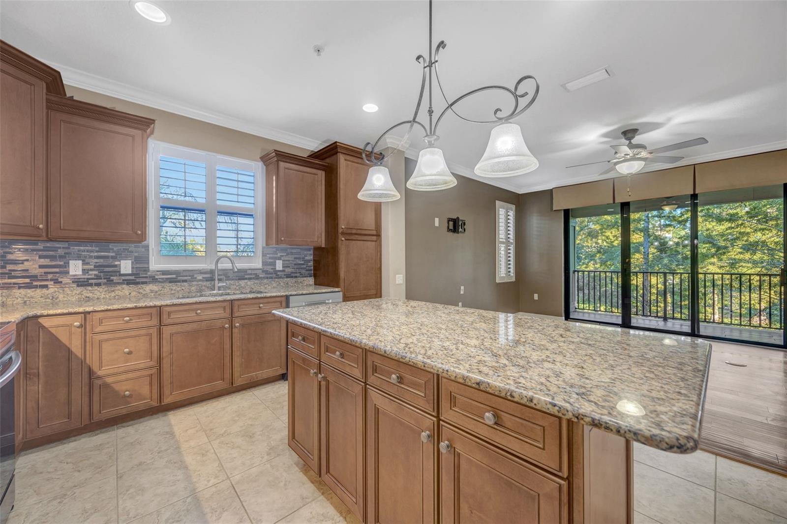 TOWNHOMES AT PELICAN POINTE - Residential