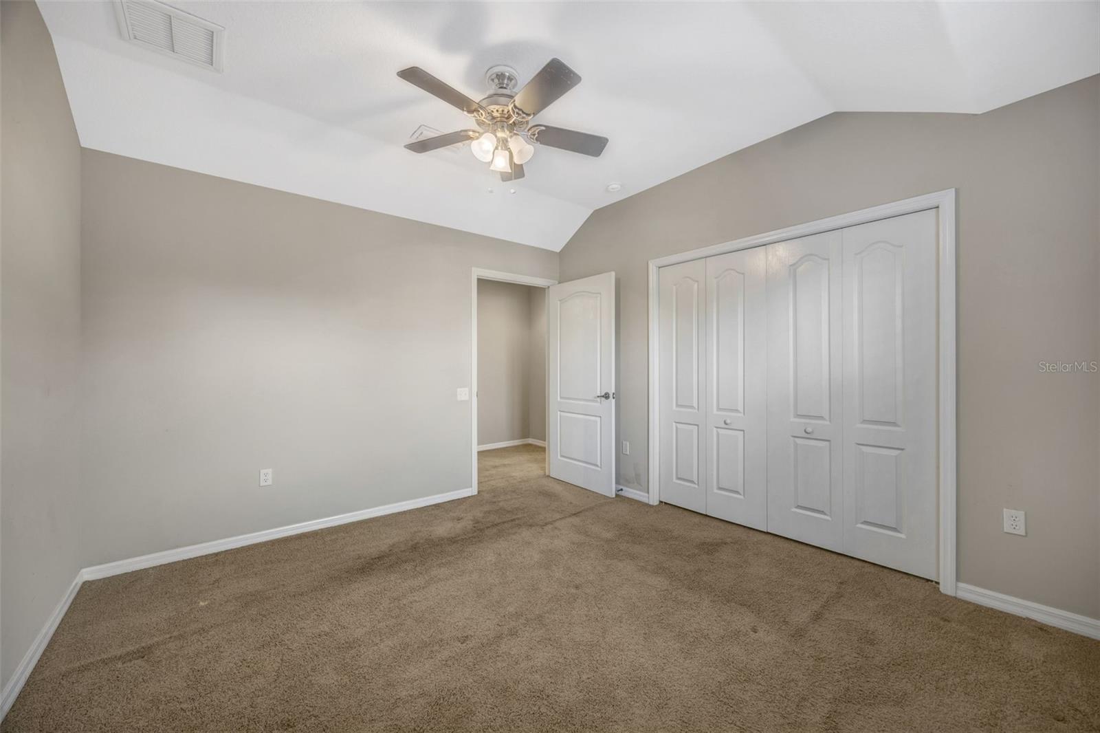 TOWNHOMES AT PELICAN POINTE - Residential