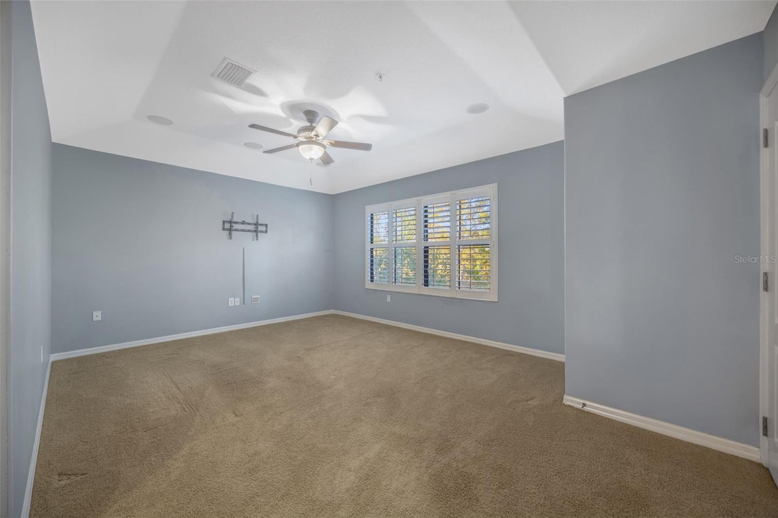 TOWNHOMES AT PELICAN POINTE - Residential