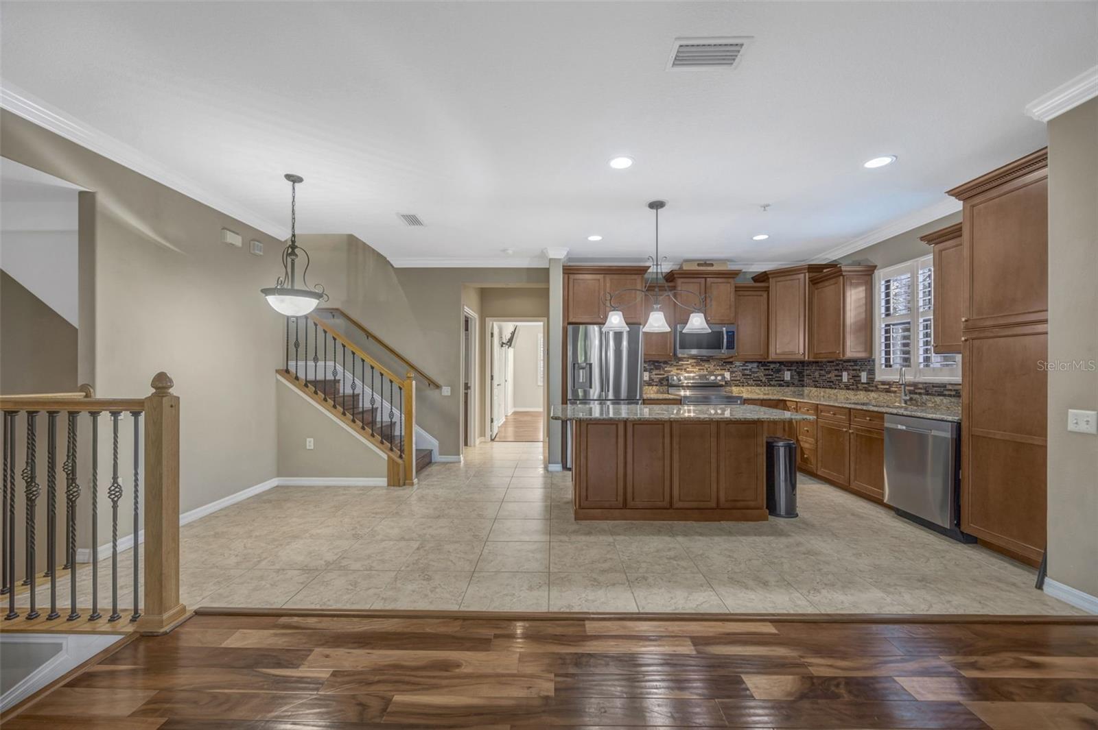 TOWNHOMES AT PELICAN POINTE - Residential