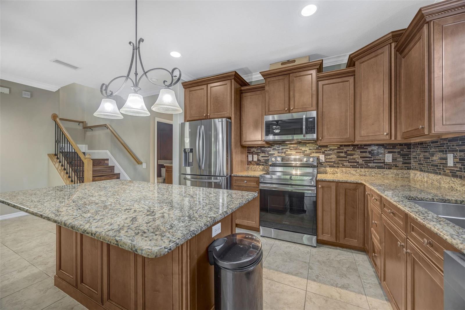 TOWNHOMES AT PELICAN POINTE - Residential