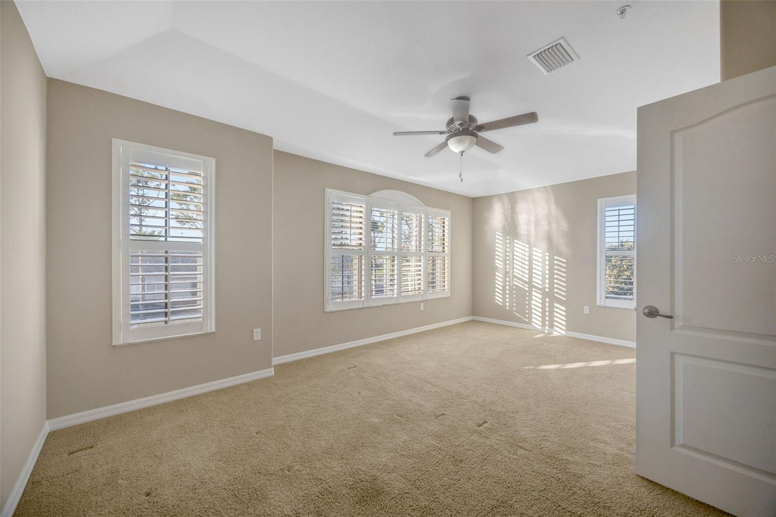 TOWNHOMES AT PELICAN POINTE - Residential