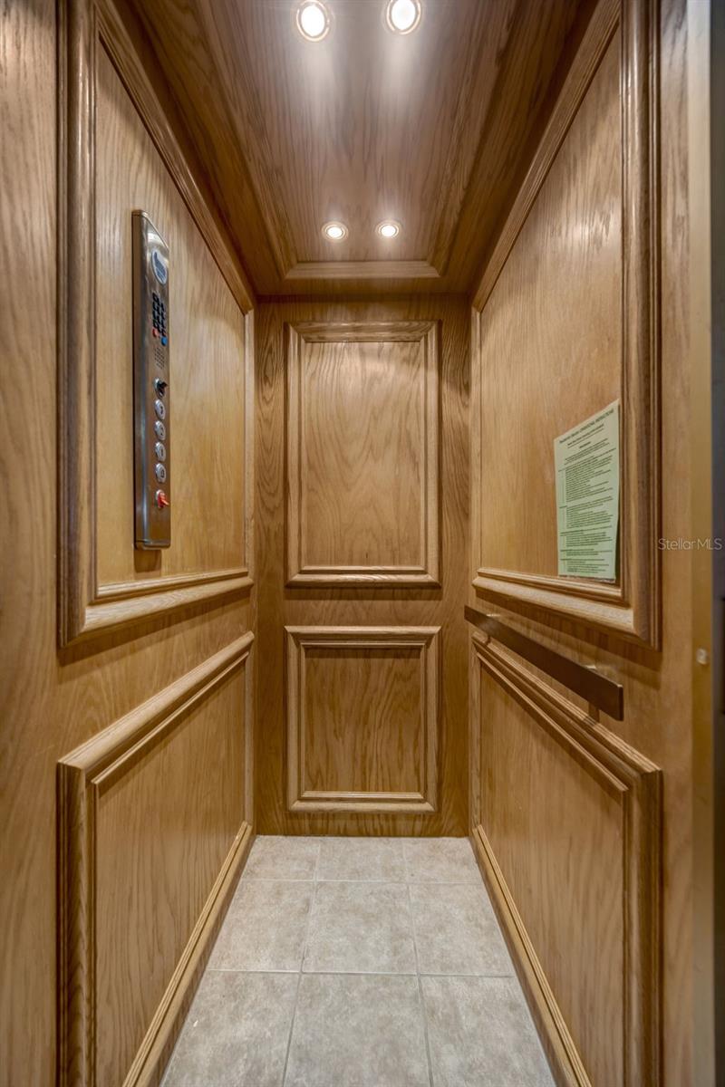 TOWNHOMES AT PELICAN POINTE - Residential