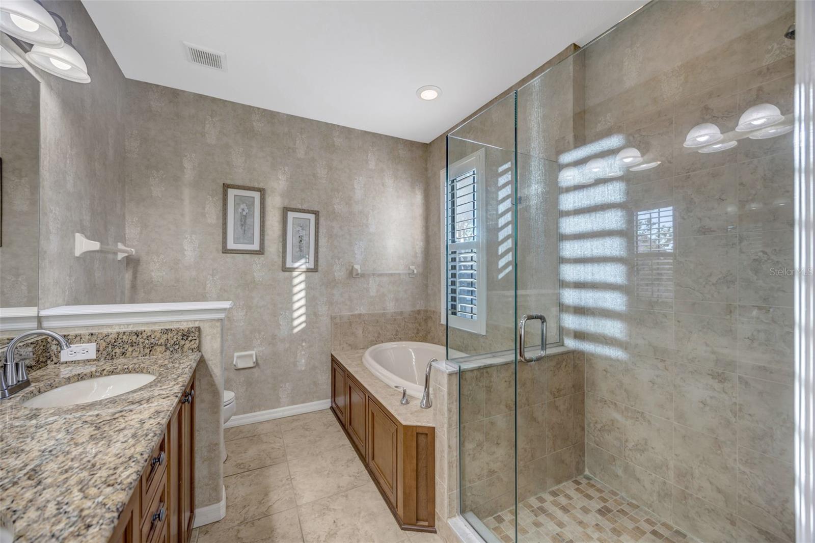 TOWNHOMES AT PELICAN POINTE - Residential