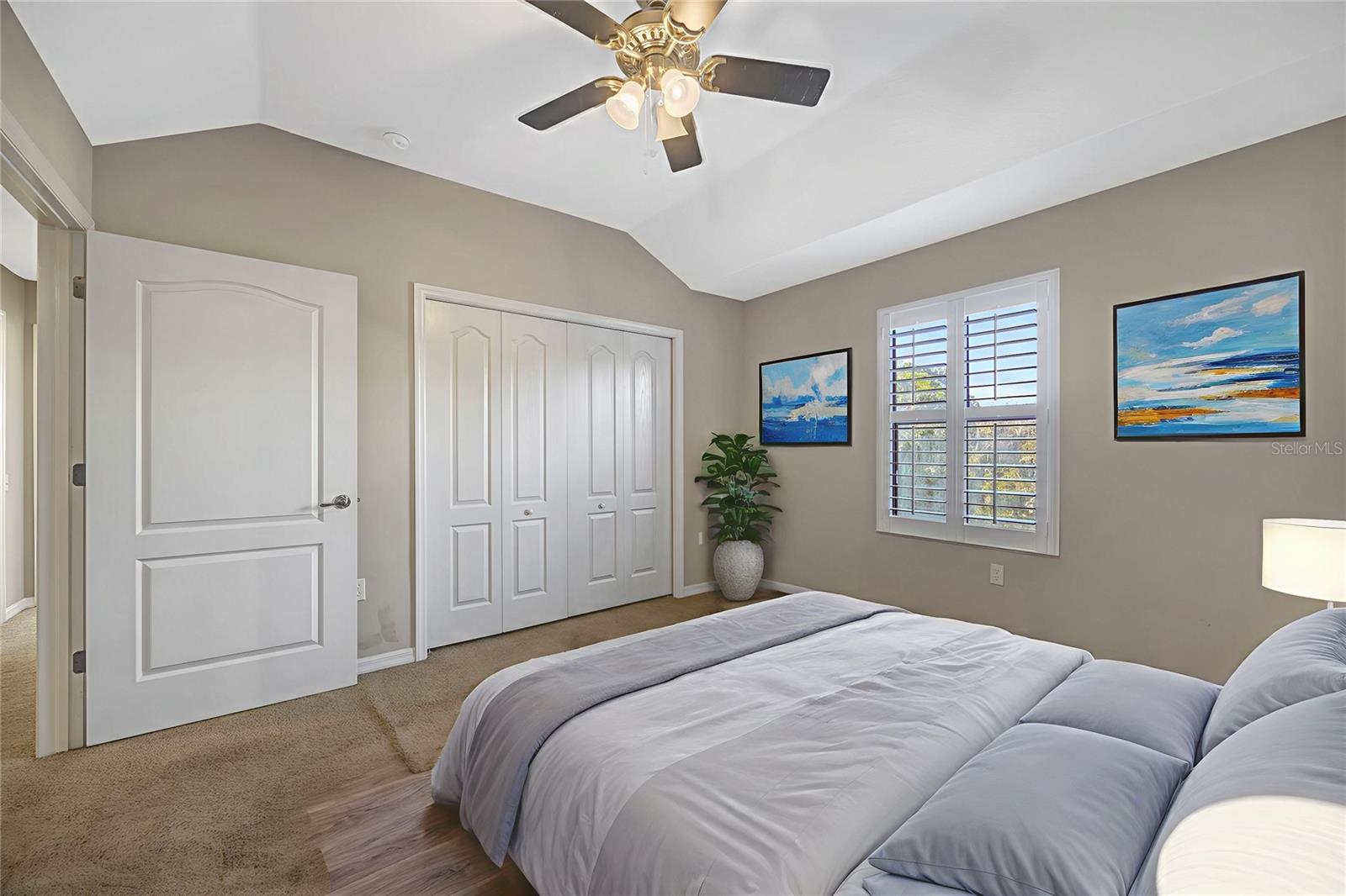 TOWNHOMES AT PELICAN POINTE - Residential