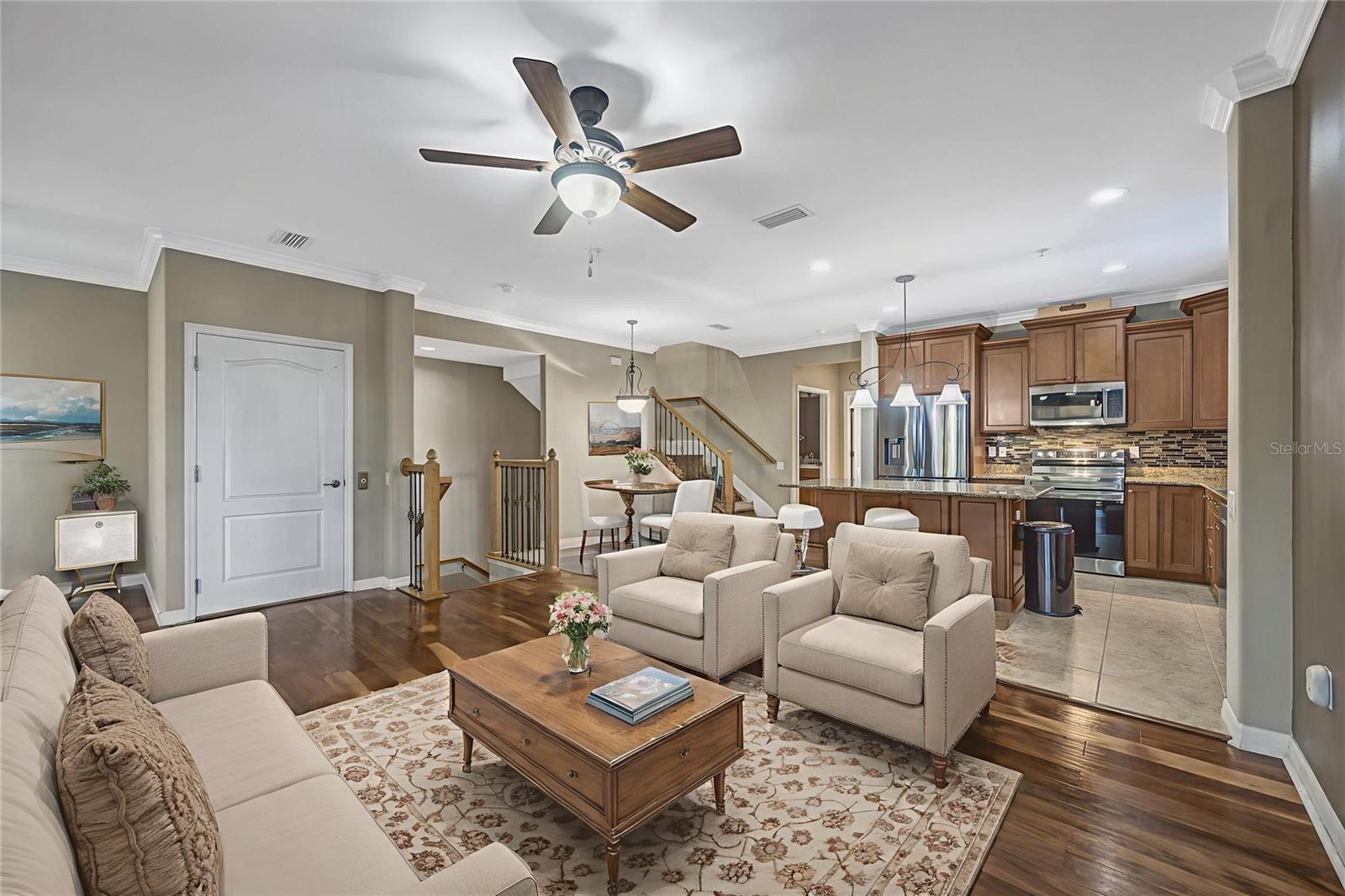 TOWNHOMES AT PELICAN POINTE - Residential