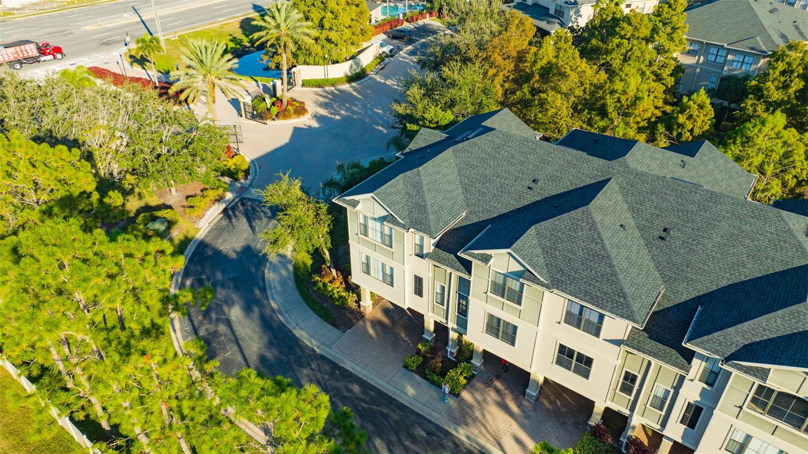 TOWNHOMES AT PELICAN POINTE - Residential