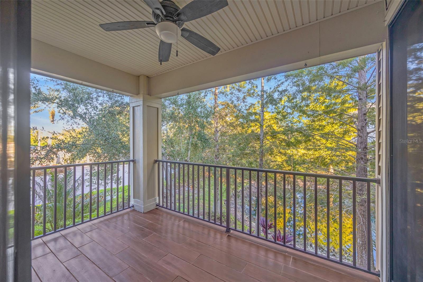 TOWNHOMES AT PELICAN POINTE - Residential