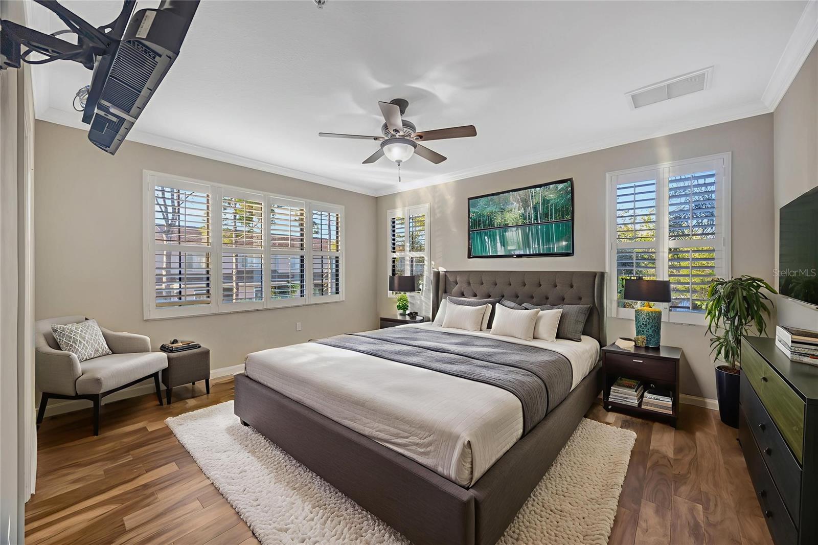 TOWNHOMES AT PELICAN POINTE - Residential