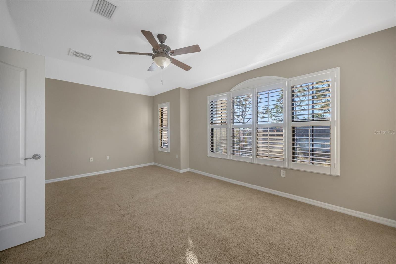 TOWNHOMES AT PELICAN POINTE - Residential